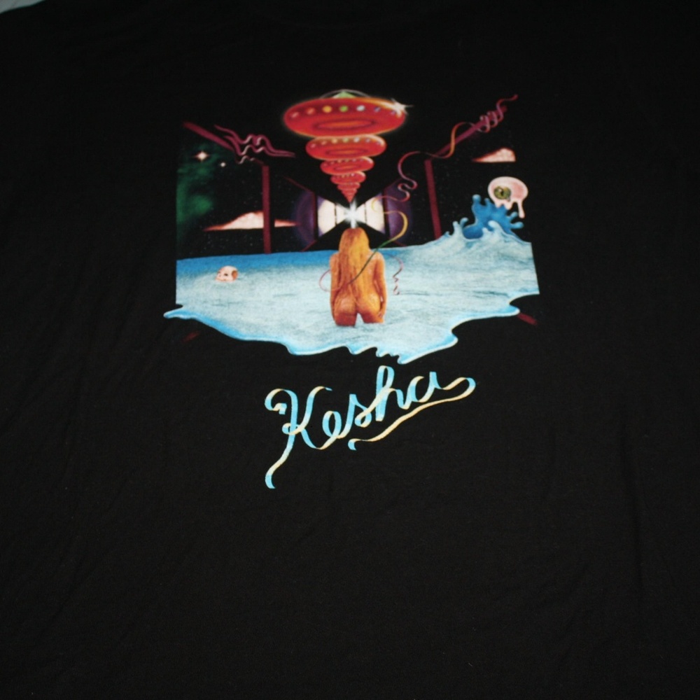 Kesha Rainbow Tour Tee L Shirt Rare Lana Del Rey